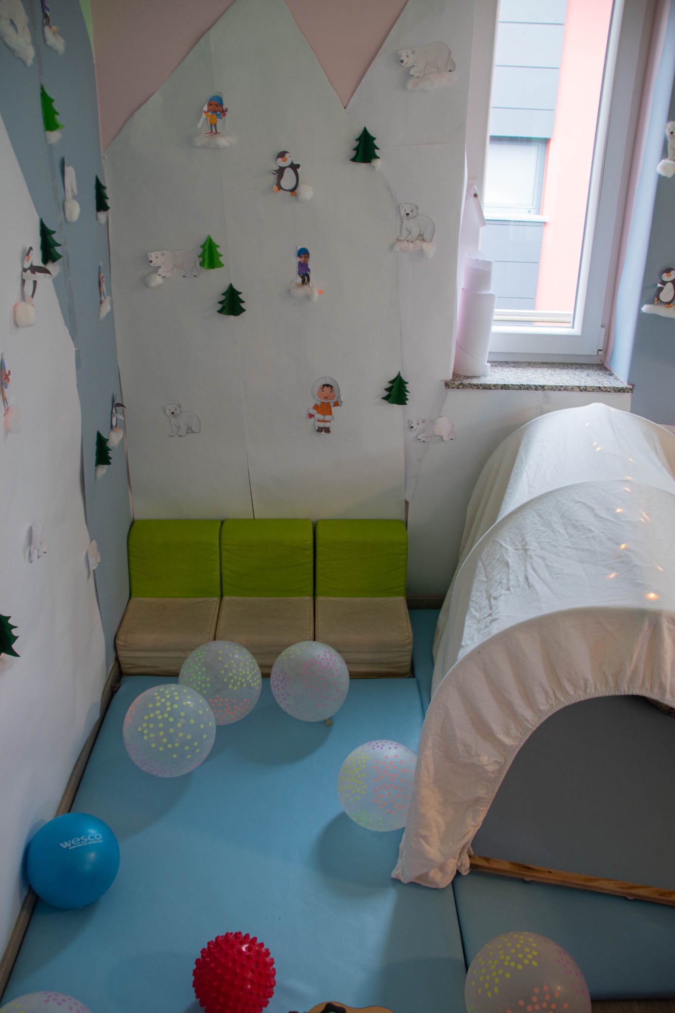 Brouch nursery - baby area 10