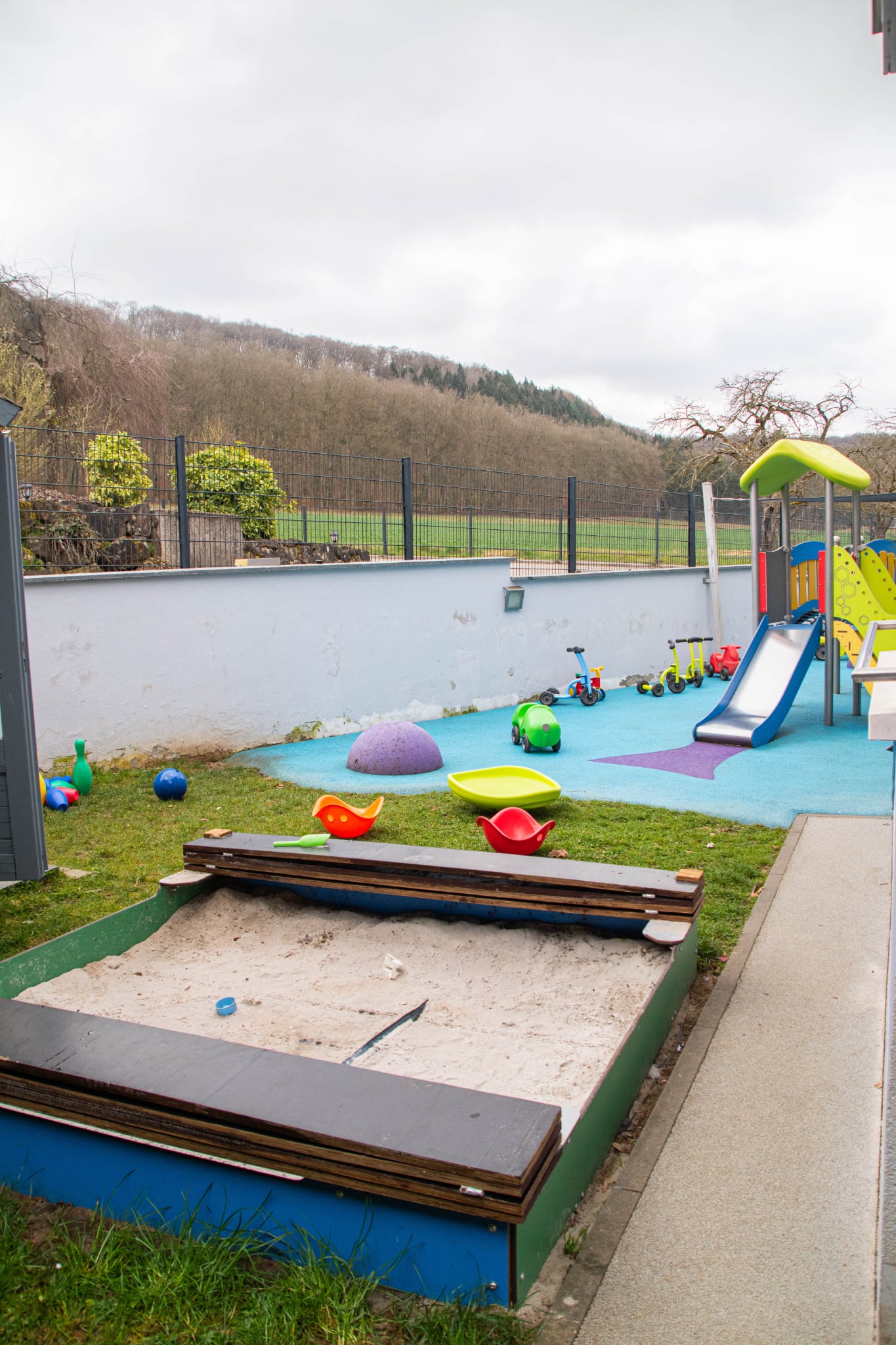 Brouch nursery - outdoor area 7